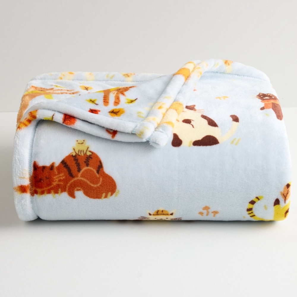 The Big One Playful Cats Throw Blanket